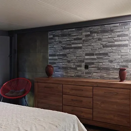 Nowy Apartament Oliwa グダニスク